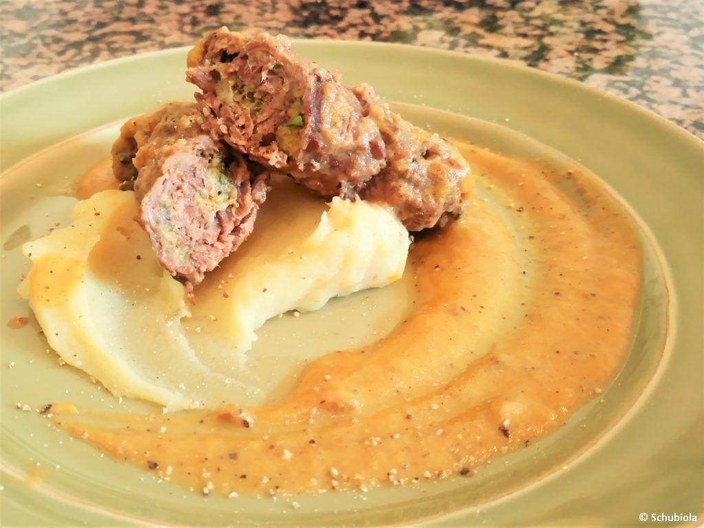 Rindsrouladen mit Zitronen-Kräuter-Füllung