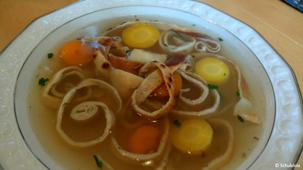 Kräftige Rindsuppe & Rindfleisch mit Semmelkren
