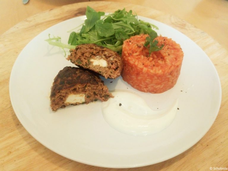 Bifteki mit Tomatenreis